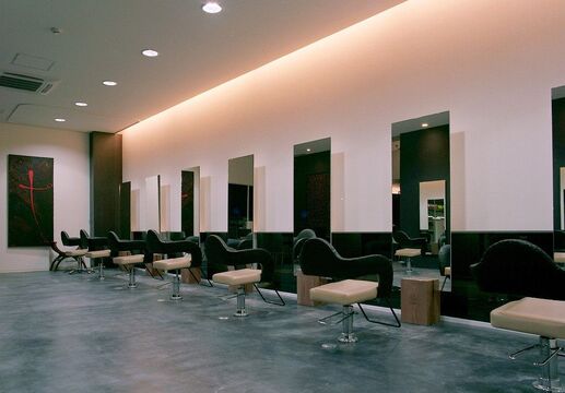 【金剛】独立 FC展開 それとも幹部  あなたの夢へと近づくことのできる環境が整ってます！非日常な空間を創り出すリゾートヘアサロン「Affiner（アフィネ）」からスタイリスト（美容師）の求人☆★☆