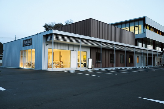 【枝大津町】≪完全週休二日制・社会保険完備・奨学金サポート制度あり・営業中のレッスンOK≫これからスタイリストを目指す方を全力で応援します！未経験・新卒生も大歓迎！店舗展開するトータルビューティーサロン「TASHIRO IZUMO 白（タシロイズモハク）」からアシスタント（美容師）の求人★☆