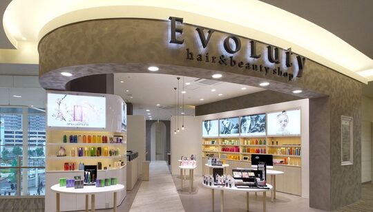 【樟葉】≪月8日休み≫≪社会保険完備≫≪リフレッシュ休暇あり≫≪産休制度あり≫などの働きやすい環境がいっぱい！着付けやメイクも学べます！幅広い年齢層の方に支持される人気サロン！ＥvoLuty(エボルティ)からアシスタント（美容師）の求人☆★☆