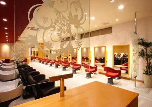 【鴻池新田】≪18:40までに退勤≫≪スタイリスト月給25～50万円≫お給料は頑張った分きちんと返ってくる、店舗売上分配でやりがいもバッチリ。お仕事終わりも早いので仕事と家庭の両立もできますよ！「MAMAS 鴻池店（ママスコウノイケテン）」からスタイリスト（美容師）の求人☆★☆