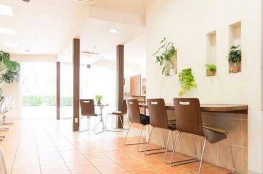 【今福鶴見】≪好待遇でパート募集≫≪完全週休2日制≫≪平均退社時間18時≫≪時給1200円≫≪週1日〜OK≫40代のスタッフも活躍中！ママさん美容師やプライベート重視の方必見！プライベートの時間も充実させて美容師をしたい方におすすめ◎地域密着型のアットホームサロン！「MUSA（ムーサ）」からスタイリスト（美容師）の求人☆★