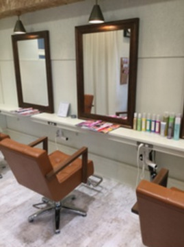 【七道】≪月給27万円～≫≪実働8時間≫≪社会保険完備≫≪月8日休み≫≪20時迄に退勤OK≫みんなで協力してチームワークでお客様をお迎えします！パート・アルバイトも同時募集中！「nicola（ニコラ）」からスタイリスト（美容師）の求人☆★☆