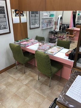 【段山町駅】≪営業時間17時迄・16時迄の勤務OK・ダブルワークの相談可能・理容師OK≫子育て中のママさんやブランクのある方も大歓迎です！！小さなお子様からお年寄りまで幅広い年代の方との出会いがある地域密着型のファミリーサロン「美容室WILL ゆめマート島崎店（ビヨウシツウィルユメマートシマサキテン）」からスタイリスト（美容師・理容師）の求人☆★