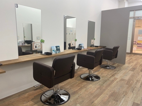 【香里園】≪ブランクOK≫≪時短勤務相談OK≫白髪染め専門のカラーサロン！オートシャンプー&セルフブロー！美容師の経験を活かせる環境です！「Daily Color ライフ 香里園店（デイリーカラーライフコウリエンテン）」からカラーリスト（美容師）の求人☆☆