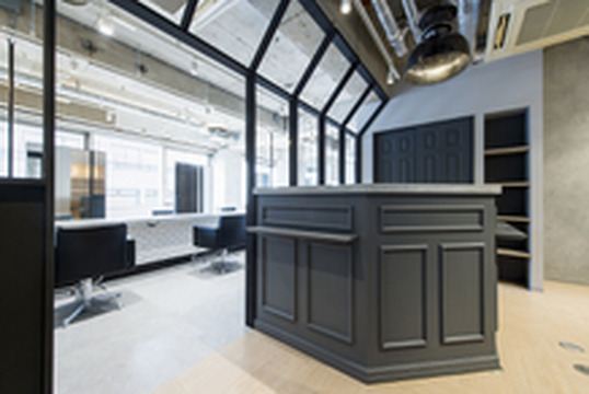 【本八幡】◆撮影やメイク、トレンドを学べるサロン・土日の希望休月2日程度OK・社会保険完備◆エリアトップクラスの集客力があるので即入客が可能！独立や開業に向けたキャリアアップができるサロンACE:Re（エース）からスタイリスト（美容師）の求人☆★