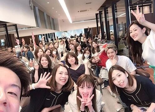 【西新駅】≪月給19万円・週休2日・社会保険アリ≫脱毛、手技、マシンと幅広い技術でお客様の「美」のサポートをします！！高い技術で幅広い世代のお客様と関わるエステサロン「LINDA Beauty 西新店（リンダビューティーニシジンテン）」からエステティシャンの求人☆☆