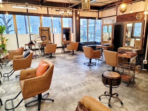 【松井山手】≪指名フリー共に40％還元≫≪月24万円保障あり≫≪月8,9日休み≫≪社会保険完備≫≪公休を土日に取得可能≫≪スタッフの平均月給30万円以上≫高単価の髪質改善サロン！週休3日制も可能◎髪質改善とカラーが得意なサロン！客単価1万円以上！「veretta.〜matsuiyamate〜（ベレッタマツイヤマテ）」からスタイリスト（美容師）の求人☆★