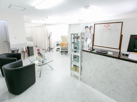 【上大岡】≪高待遇！≫≪社会保険完備≫≪シングル120本オフ無し90分≫≪パートさんは16時迄の勤務OK≫働きやすい環境で施術時間もゆったり！お客様1人1人にしっかり向き合えます！経験者さんもスキルアップできるサロン「Cute（キュート）」からアイリスト（アイデザイナー・まつ毛エクステ）」の求人☆☆