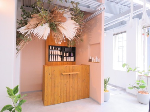 【谷町六丁目】≪完全個室サロン≫≪月給25万円スタート≫≪社会保険完備≫2026年2月にリニューアルオープン予定です！カラーとケアに力を入れる髪質改善サロン「LOGE spa & treatment（ロジ スパアンドトリートメント）」からスタイリスト（美容師）の求人☆★☆