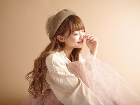 【心斎橋】≪月給22万円〜≫≪月8日休み≫≪社会保険完備≫≪土日月1日休みOK≫エクステ、着付けなど！色々な技術を学んで、もっとお仕事を楽しくしませんか どんどん入客させてもらえるので毎日充実して働けます！アットホームサロン「a-rch for hair 心斎橋店（アーチフォーヘアーシンサイバシテン）」からアシスタント（美容師）の求人☆☆