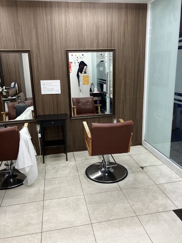 【石神井公園】≪週1日～の勤務OK≫≪土日祝休みOK≫カット専門店が初めての方もしっかりサポートしています！無理のない施術スピードで入客できるカット専門店！「RUSH 石神井公園駅前店（ラッシュシャクジイコウエンエキマエテン）」からスタイリスト（美容師）の求人☆★