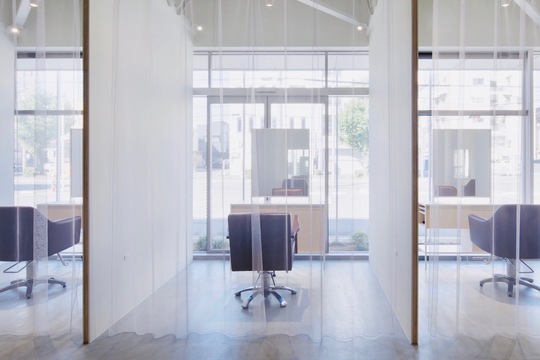 【和歌山市駅】≪委託はマンツーマン≫≪月給30万円以上可能≫≪日曜休みあり≫≪社会保険完備≫≪有給休暇あり≫集客力抜群でチャンスあり！高リピートを可能にする仕組みと指導が100万、200万の売上を可能にします。もっとお客様に支持されたいという方にピッタリ！「an rata（アンラタ）」からスタイリスト（美容師）の求人☆★