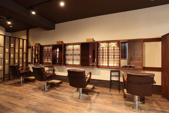 【立川駅】≪日月定休・19時に退勤可能・産休育休取得実績あり・客単価10000円以上・交通費全額支給≫スタッフはもちろん、その家族の幸せもかなえます！「Hair salon WEN（ヘアーサロンウェン）」からスタイリスト（美容師）の求人☆★