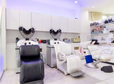 【近江八幡駅】≪毎週日曜、月曜定休≫≪パートさん大歓迎≫≪ブランクのあるママさん美容師も歓迎≫≪社会保険完備≫40～50代の女性から絶大な支持を得るサロン！30代以上のスタッフが活躍中です！育休や産休制度も有るので長く勤めていける環境！「セラ ヴェルディ（セラヴェルディ）」からスタイリスト（美容師）の求人☆★