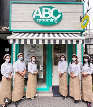 【中野駅】◆残業一切ナシ・19時退勤・休憩は必ず1時間確保・土日のお休みもOK◆お客様男女比は5：5、スタッフの働きやすさを考えたカット専門店「ABC grooming 中野ブロードウェイ店（エービーシーグルーミングナカノブロードウェイテン）」からスタイリスト（美容師）の求人☆★