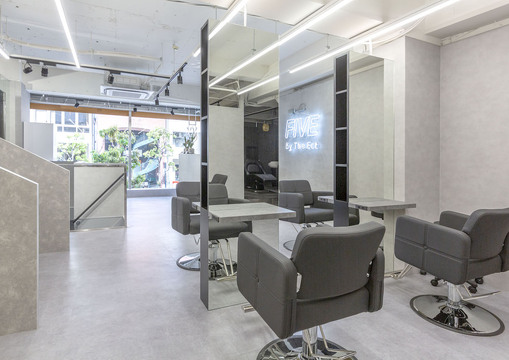 【堀江】ブリーチカラー、ハイトーン、デザインカラーに特化しているトレンドサロン！カラーを特化させたい、センスを磨いて技術習得したい方募集中！「FIVE by THe Ect 北堀江店（ファイブバイジエクトホリエテン）」スタイリスト（美容師）の求人☆☆