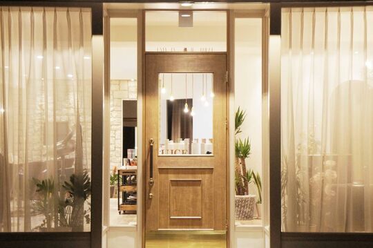 【田代外町】≪完全週休2日制・高月給スタート・社会保険完備≫トレンド感あるカラーが大人気！！自分のペースでスタイリストデビューが目指せるヘアサロン「Luce hair make（ルーチェヘアメイク）」からアシスタント（美容師）の求人☆☆