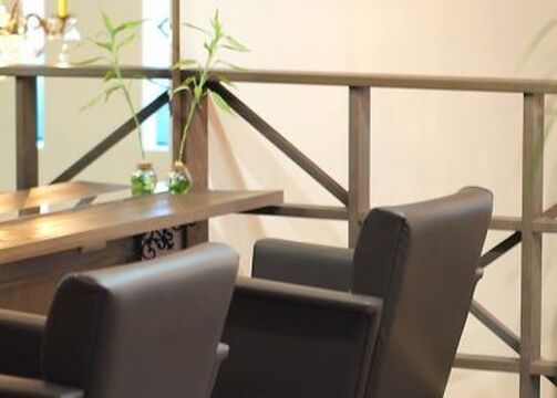 【大正】週休三日制もOK！あなたのライフスタイルに合わせた働き方が可能！！口コミで評価も高く、20〜30代女性を中心に人気を集めるサロンAZUR (アズール)からスタイリスト(美容師)の求人☆★