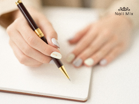 【札幌駅】≪未経験大歓迎・社会保険完備・有給休暇あり≫資格がない方でも、充実した研修制度で幅広い技術が身に付けられます！目標に向かって着実にステップアップできるサロン「Nail Mix 札幌駅前店（ネイルミックスサッポロエキマエテン）」からネイリスト（ネイル）の求人☆☆