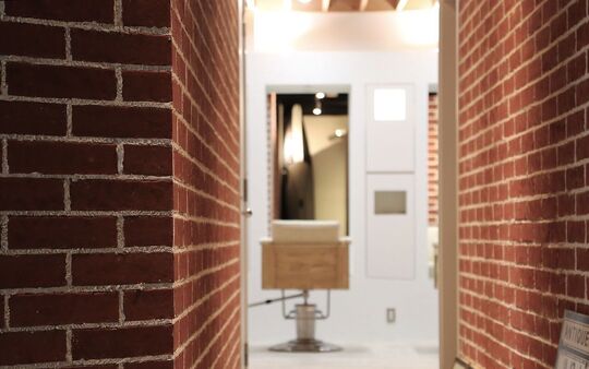 【仙台駅】業務委託or正社員■保障給相談可能・指名料自己設定可能・社会保険完備■最新の薬剤を使用し、集客力バツグン！顧客様がいない方でも安心して働き始めることができます！「pesca 仙台駅前店（ペスカセンダイエキマエテン）」からスタイリスト（美容師）の求人☆★