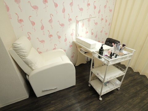 【心斎橋】≪完全週休2日≫≪賞与あり≫≪社会保険完備≫≪有給休暇年5日≫待遇面抜群！ネイリストとして本気で頑張りたい方を応援！「AURORA（オーロラ）」からネイリスト（ネイル）の求人☆☆