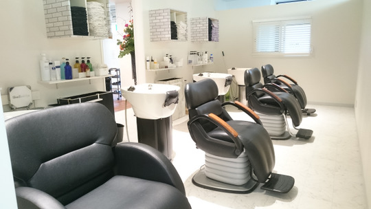 【今】≪日曜休みあり・社会保険完備・選べるお休み日数・育休産休実績あり・ブランクOK・予約を切って休憩取得可能≫業界トップクラスの福利厚生！自分の時間も大切にしながらメリハリをつけて活躍できるサロン「wish cuerpo 今本店（ウィッシュクエルポイマホンテン）」からスタイリスト（美容師）の求人☆★