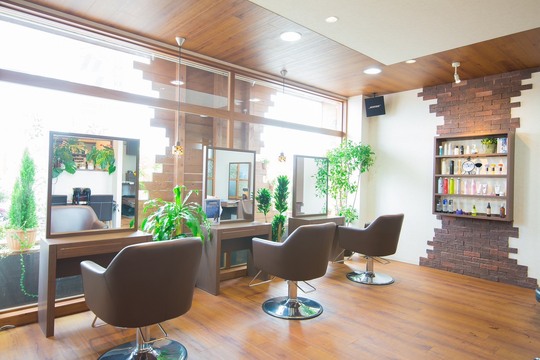 【鍋島】≪残業なし≫≪社会保険完備≫≪夏季冬季休暇あり≫≪週1日～、1日4時間勤務OK≫自分のライフスタイルに合った働き方ができる地域密着型のサロン「hair siesta Rucci（ヘアーシエスタルッチ）」からスタイリスト（美容師）の求人☆★