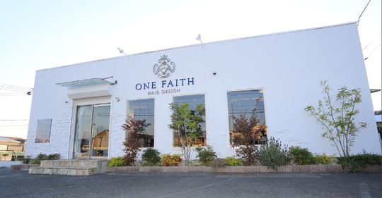 【熊取】≪月給22万円≫≪月8日休み・月2回の日曜日休み&だんじり休みあり≫≪平均19時退勤&早上がり制度あり≫高いリピート率により口コミ高評価な人気ヘアサロン！髪質改善メニューが大人気！「ONE FAITH（ワンフェイス）」からアシスタント（美容師）の求人☆☆