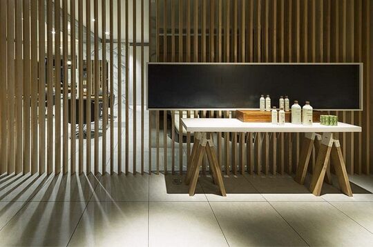 【三田】◆完全週休2日制でプライベートも充実させながら働ける環境・産休育休制度あり◆こだわりの商材と丁寧なカウンセリングでお客様に愛されている高品質サロンCALI（キャリ）からスタイリスト（美容師）の求人☆★☆