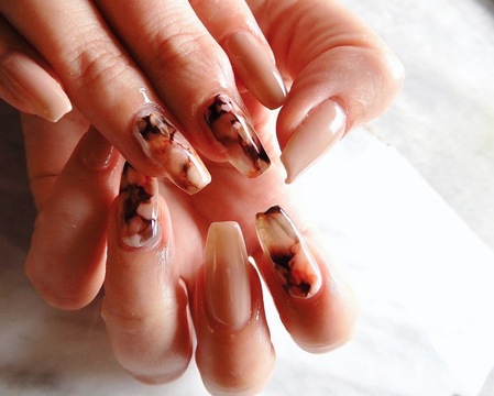 【東大島】≪歩合最大70％・保障サポートあり≫≪土日休み◎≫業務委託に対する不安を解消し、労働環境の改善に日々取り組んでいます。最新技術や薬剤、機材は随時導入し美容師としての価値を高めながら働ける「Eve＆Co.ひたちなか東大島店（イブアンドコーヒタチナカヒガシオオシマテン）」からスタイリスト（美容師）の求人☆★