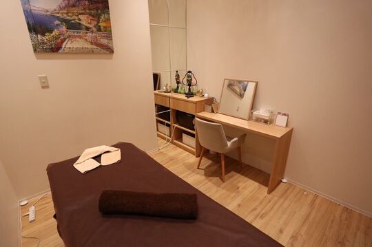 【名古屋駅】≪エステ口コミ平均★4.8≫月8日休み！社保あり！技術力も接客面もワンランク上のサロン！歩合でしっかりバック☆”Orthia（オルティア）”からリラクゼーションスタッフ（セラピスト）の求人★★