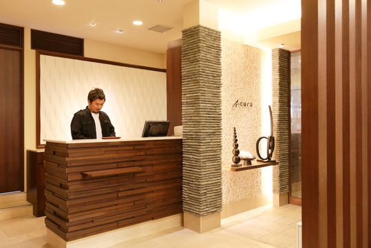 【三宮】≪完全週休2日制選択可能≫≪GW休暇あり≫≪入客チャンスあり≫≪社会保険完備≫≪残業なし≫エステサロンを店舗展開するH2Oの姉妹ヘアブランド「Acura.三宮店（アクラサンノミヤテン）」からスタイリスト(美容師)の求人☆☆