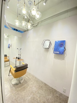 【玉出】≪社会保険完備≫≪月8日休み≫地域密着型の人気ヘアサロン！外国人風カラーやハイトーンカラーなどのデザインカラーが人気です！「Gluck Hair Relaxation 玉出店（グルックヘアリラクゼーションタマデテン）」からアシスタント（美容師）の求人☆★