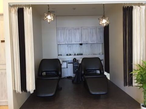 【南茨木】新規入客チャンス有り！新しく入ってくれる方には積極的に入っていただきますよ！小規模トータルビューティーサロン「like Chair…（ライクチェア）」からスタイリスト（美容師）の求人☆☆