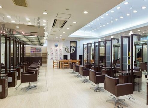 【立川駅】＜完全週休2日制＞＜社会保険完備＞抜群の待遇を擁する全国に展開するTAYAグループ☆歴史ある会社なので充実の教育体制がありますしっかり技術を学んでもらえます♪TAYA グランデュオ立川店（タヤグランデュオタチカワテン）からアシスタント（美容師）の求人☆★