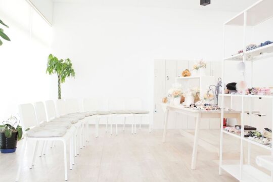 【志免】≪高月給スタート・月休8日・社会保険完備・リフレッシュ休暇あり≫美容師を長く続けるには情熱と環境！しっかりと学べる環境はもちろん、福利厚生も充実している「tete 志免店（テテシメテン）」からスタイリスト（美容師）の求人☆★