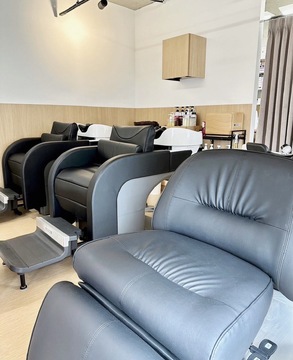 【天神橋筋六丁目】≪最低保障給あり≫≪マンツーマン施術≫≪自由出勤制≫≪フリー45％還元／指名50％還元≫≪税込還元≫髪質改善やデザインカラーメニューが人気で客単価も約1万円！カットカラーも2時間枠と余裕があるため早回しすることなく丁寧に入客していくことができます！「hi-Sense（ハイセンス）」からスタイリスト（美容師）の求人★☆