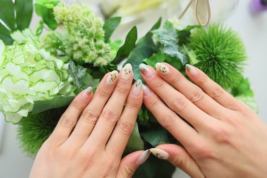 【外苑前】≪産休育休実績あり≫≪社会保険完備≫≪モデル集めサポート≫1ヵ月間の研修中も変わらず給与発生！大手サロンならではの抜群の待遇が魅力です！美容室併設のトータルビューティーサロン「KAINO 南青山店（カイノミナミアオヤマテン）」からネイリスト（ネイル）の求人☆☆