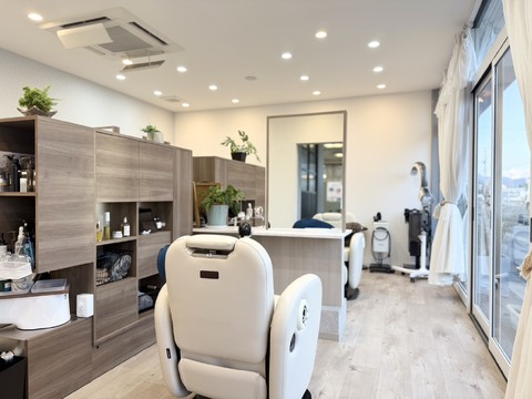 【岩代清水】≪完全週休2日制！≫≪新卒・通信生歓迎！≫≪日曜定休あり≫≪デビューまで2年以内！≫ヘッドスパと髪質改善が人気のサロン！教育制度も充実！「hair atelier nine（ヘアーアトリエナイン）」からアシスタント（美容師）の求人☆☆