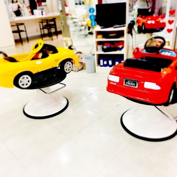 【アピタ大和郡山】≪社会保険完備≫≪完全週休2日制≫≪ママさんの応募歓迎≫≪20時までに退勤可能≫奈良県を中心に店舗展開するサロン！40～50代の女性を中心にトリートメントやスパのメニューが人気！「PLAZA 郡山店（プラザコオリヤマテン）」からスタイリスト（美容師）の求人★☆