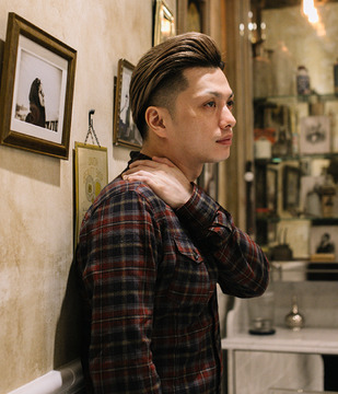 【有楽町】≪月30万円以上も可能≫クラシカル×モダン。古き良き雰囲気をデザインや空間にも取り入れたバーバーショップ！海外のバーバーが好き、学びたい…そんな意欲のある方にオススメ！「DOUBLE RL with LUDLOW BLUNT（ダブルアールエルウィズルドローブラント）」から理容師（理容室）の求人★☆