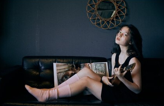 【大阪駅】≪完全週休2日≫≪有給休暇あり≫≪社会保険完備≫圧倒的な似合わせで20代女性を中心に支持されるヘアサロン！お客様を輝かせるデザイン力を学べます。ハイセンスな空間でしっかりお客様に向き合える「oli（オリ）」からアシスタント（美容師）の求人☆☆