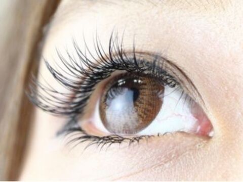 【梅田】未経験からOK☆整容国保あり☆人気ヘアサロンからオープン♪カフェ風のカワイイ店内のサロン♪”flafwa（フラフワ）”からアイリスト・アイデザイナー（アイラッシュ・まつ毛エクステ）の求人♪