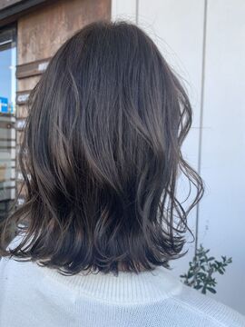 【篠山口】≪完全週休2日制≫≪社会保険完備≫≪日曜定休あり≫≪18時までの退勤可能≫≪産休育休取得率100％≫プライベートも大切に働けるサロン！子育てされてるママさんなども働きやすい環境です！「BREMEN（ブレーメン）」からスタイリスト（美容師）の求人☆★