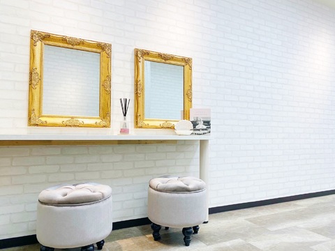 【天王寺】≪総売上40％還元≫≪週3日、1日5時間勤務～OK≫≪土日休み月2回までOK≫≪集客サポートあり≫≪髪色自由・ネイルOK≫幅広いメニューと施術スピードが人気のサロン！技術に自信がない方でも安心です！「eminy lash（エミニーラッシュ）」からアイリスト（まつげエクステ・まつげパーマ・アイブロウ）の求人☆☆