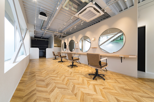 【京終】≪9:00～16:00までの営業≫≪定着率91％≫≪社会保険完備の日祝定休≫≪企業型iDeCoへ加入できる！≫≪レッスンや会議、ミーティングなどでの残業なし≫≪有休取得率100％≫≪産休育休復帰率100％≫≪退職金制度あり≫プライベートと両立しながら、長く勤めやすい女性スタッフonlyサロン「sen by emt（センバイエント）」からスタイリスト（美容師）の求人☆☆