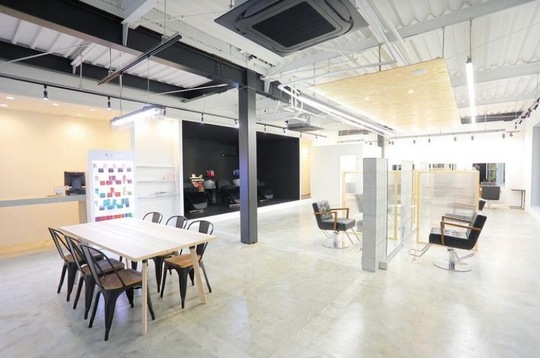 【新入駅】≪完全週休二日制・高月給スタート・社会保険完備・実働7～8時間・営業時間18時まで≫入客好調のためスタイリスト募集中！福利厚生が充実しており長く勤続できる環境です！デザインカラーが人気のヘアサロン「LUNON 直方店（ルノン ノオガタテン）」からスタイリスト（美容師）の求人☆★