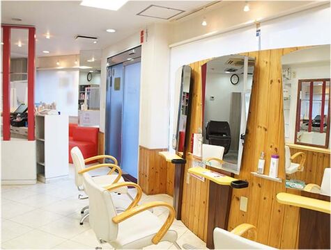 【瀬田】≪日曜定休あり≫≪社会保険完備≫≪平均退社時間18時≫≪整った福利厚生≫≪残業なし≫最短2年でデビュー可能！1人1人のお客様に落ち着いて接客できます！福利厚生がしっかり整っていて、働きやすい環境で仕事ができますよ◎KISHIGAMI（キシガミ）からアシスタント（美容師）の求人☆★☆