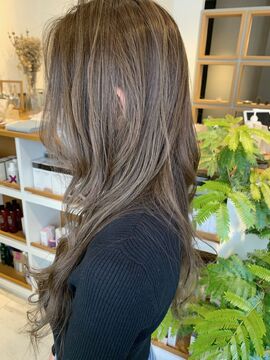 【山王】≪完全週休二日制≫≪GW休暇あり≫≪平均退勤時間17:30≫女性が長くお仕事を続けれる条件がバッチリ！！女性スタッフ限定アットホームなヘアサロン「bougie hair（ブージーへアー）」からアシスタント（美容師）の求人☆☆