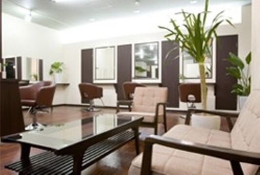 【六甲】入客チャンスアリ！面貸・業務委託での勤務も可能◆ヘッドスパなど癒やしのメニューが大人気！一人一人のお客様にしっかり接客できる、地域密着型のアットホームなサロン「Material（マテリアル）」からスタイリスト（美容師）の求人☆★☆